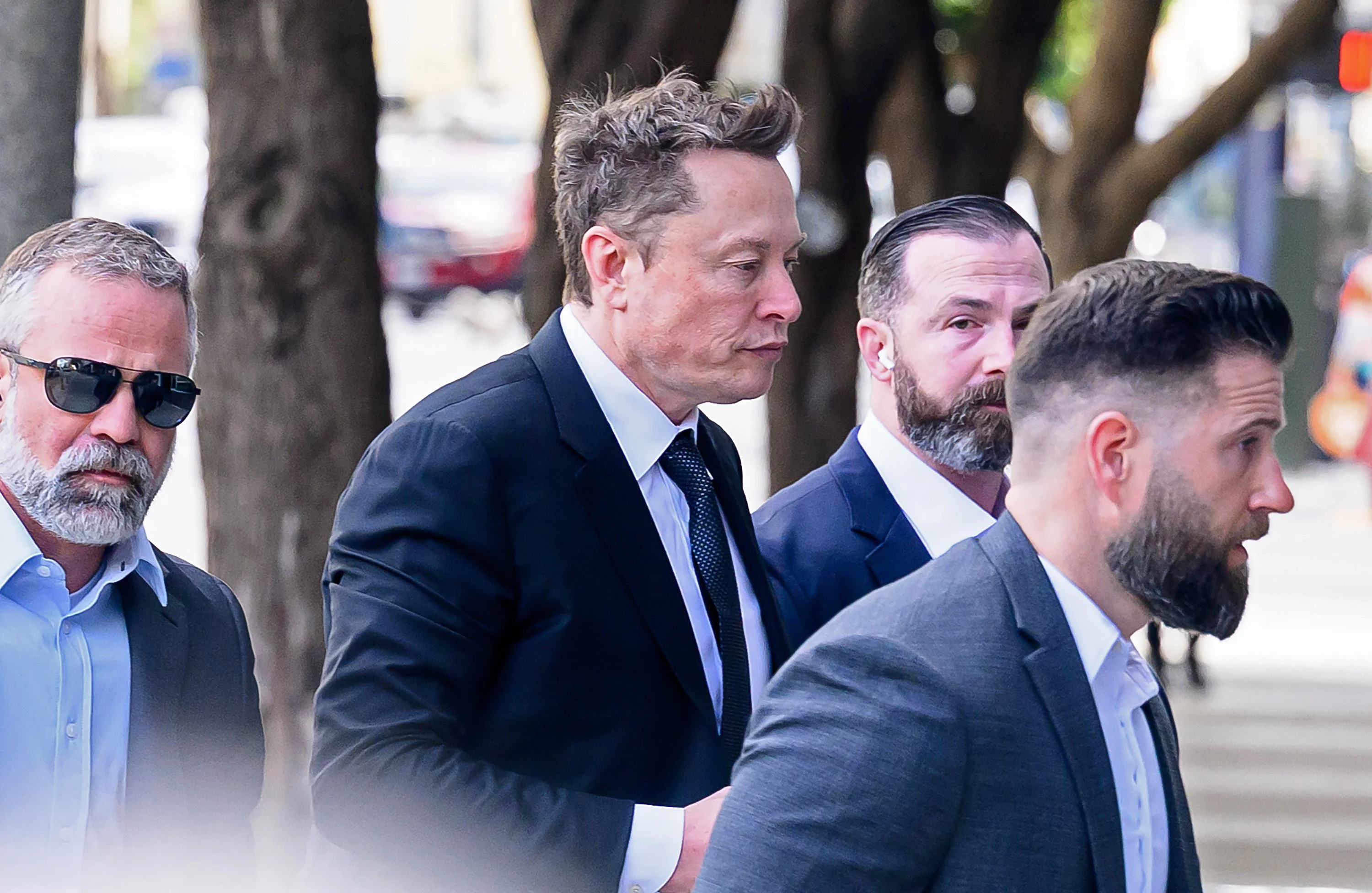 How Elon Musk's Twitter Acquisition Exposed the High-Stakes Risks of Social Media Buyouts